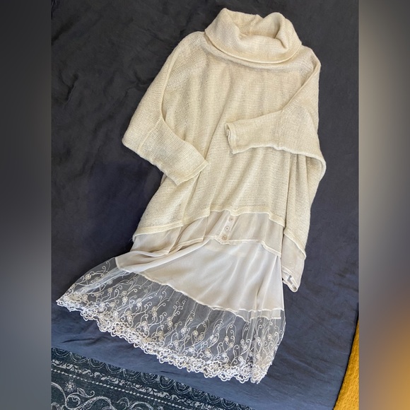 2 piece oversized knit sweater with embroidered dress slip - Picture 11 of 14